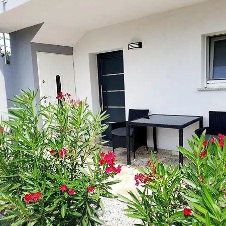 Ines Apartmán Zgornje Skofije