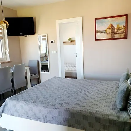 Ines Apartamento Zgornje Skofije