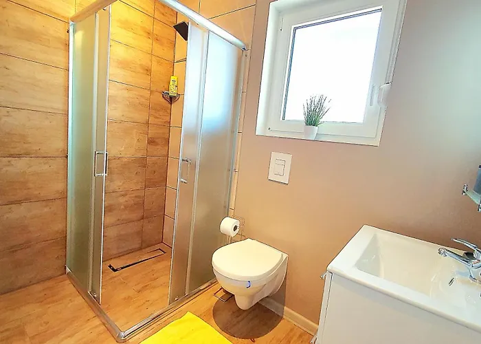 Ines Zgornje Skofije